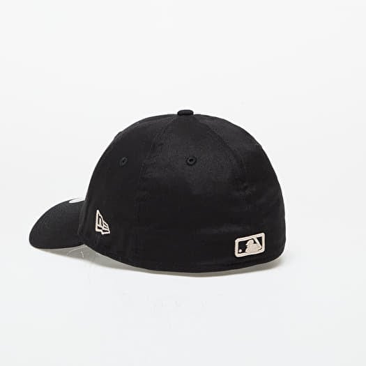 Caps New Era New York Yankees League Essential 39THIRTY Stretch Fit Cap Black Stone Footshop