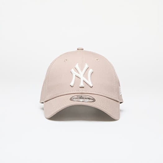 New Era New York Yankees League Essential 9FORTY Adjustable Cap Ash Brown/ Off White