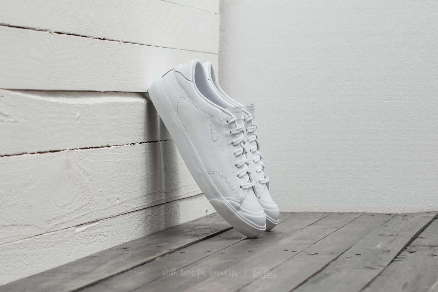 All court 2 low leather 2025