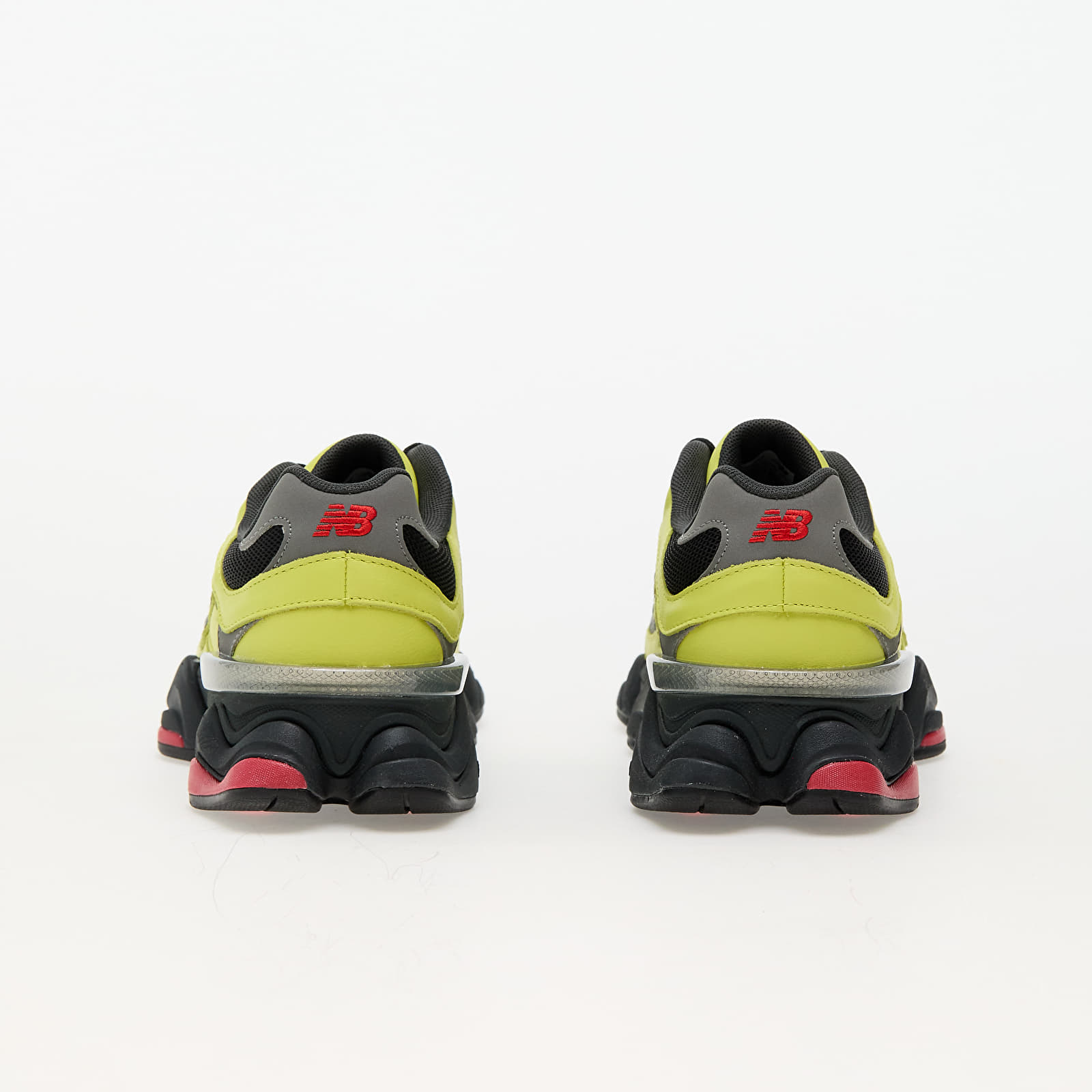 Moški čevlji New Balance 9060 Tea Tree/ Black/ True Red