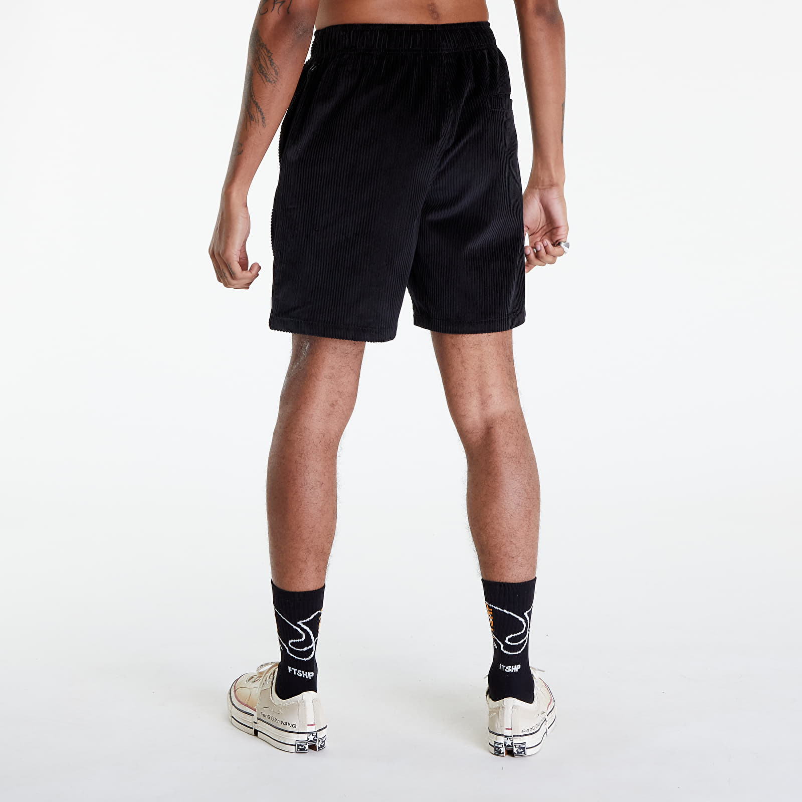 Rövidnadrágok PLEASURES Flip Corduroy Shorts Black
