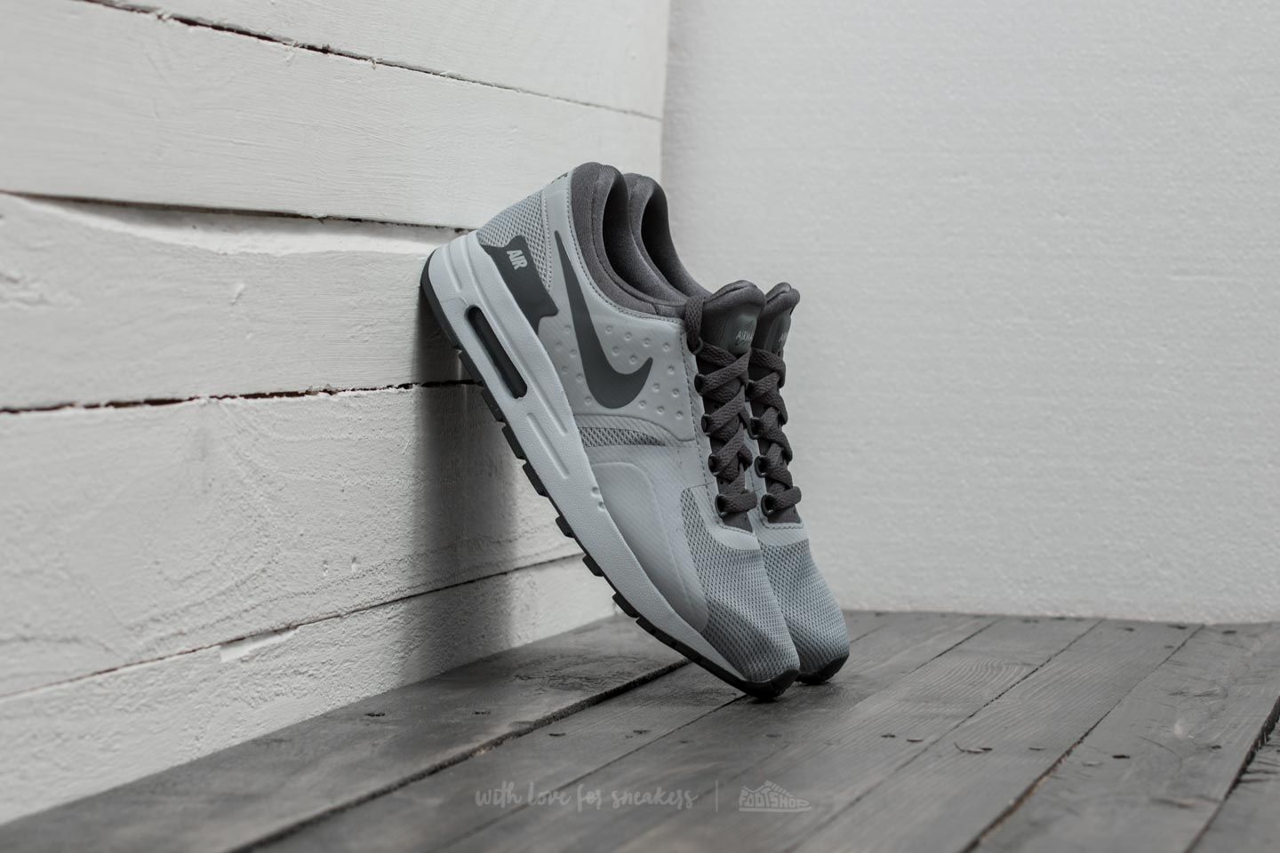 Női cipők Nike Air Max Zero Essential (GS) Wolf Grey/ Dark Grey