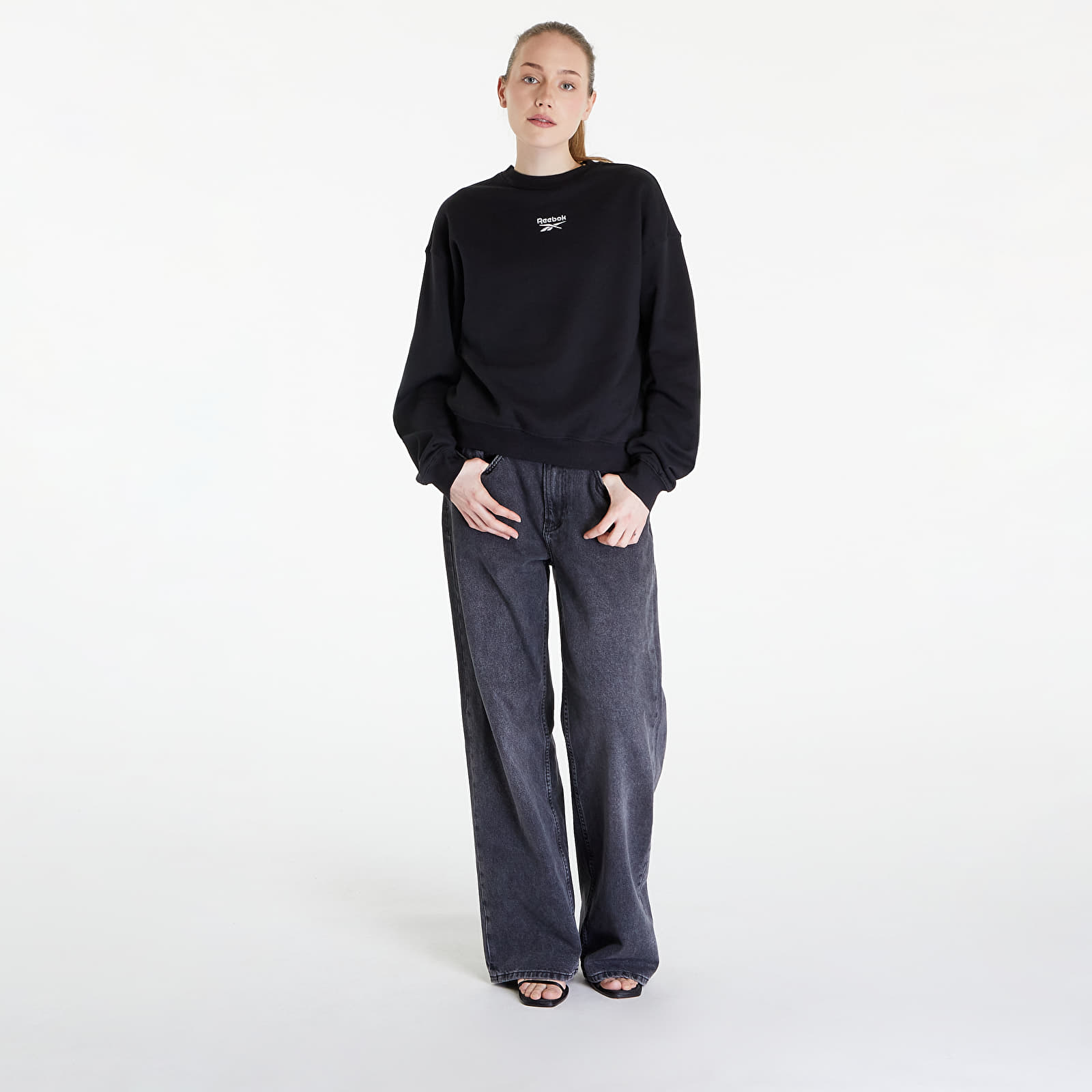 Sweatjacken und Sweatshirts Reebok Classics Small Logo Crewneck Sweatshirt Black