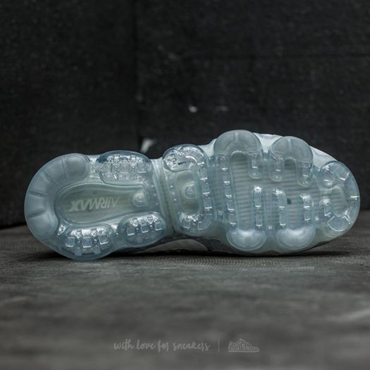 how to clean white vapormax flyknit