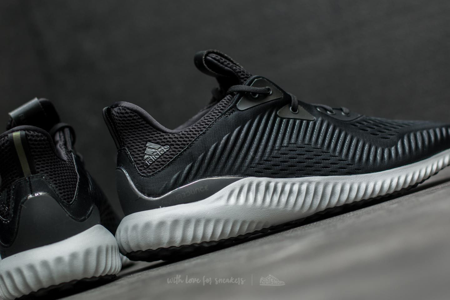 Adidas alphabounce em black online
