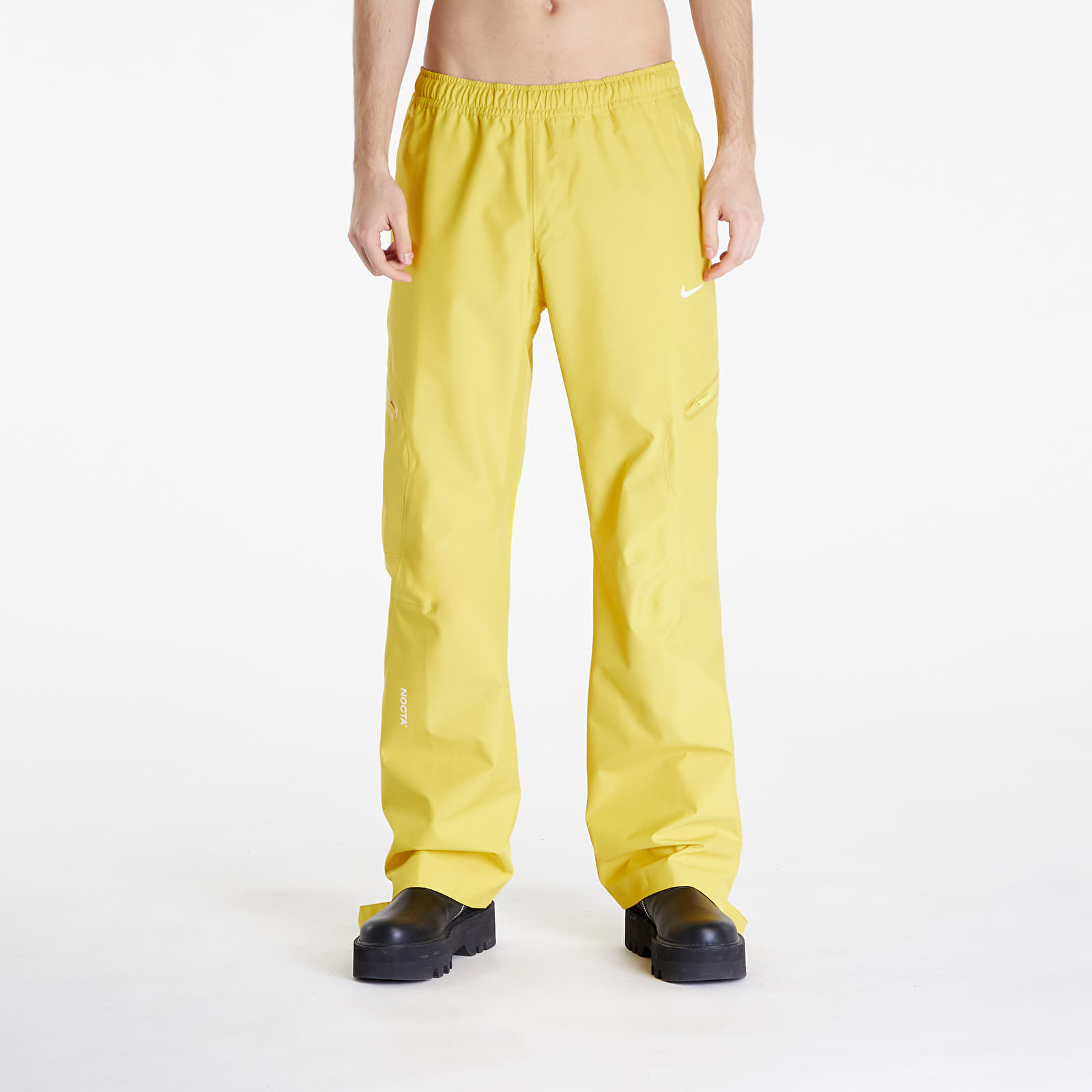 Kalhoty Nike x NOCTA x L'ART DE L’AUTOMOBILE Men's Tech Pants Vivid Sulfur/ Sail S