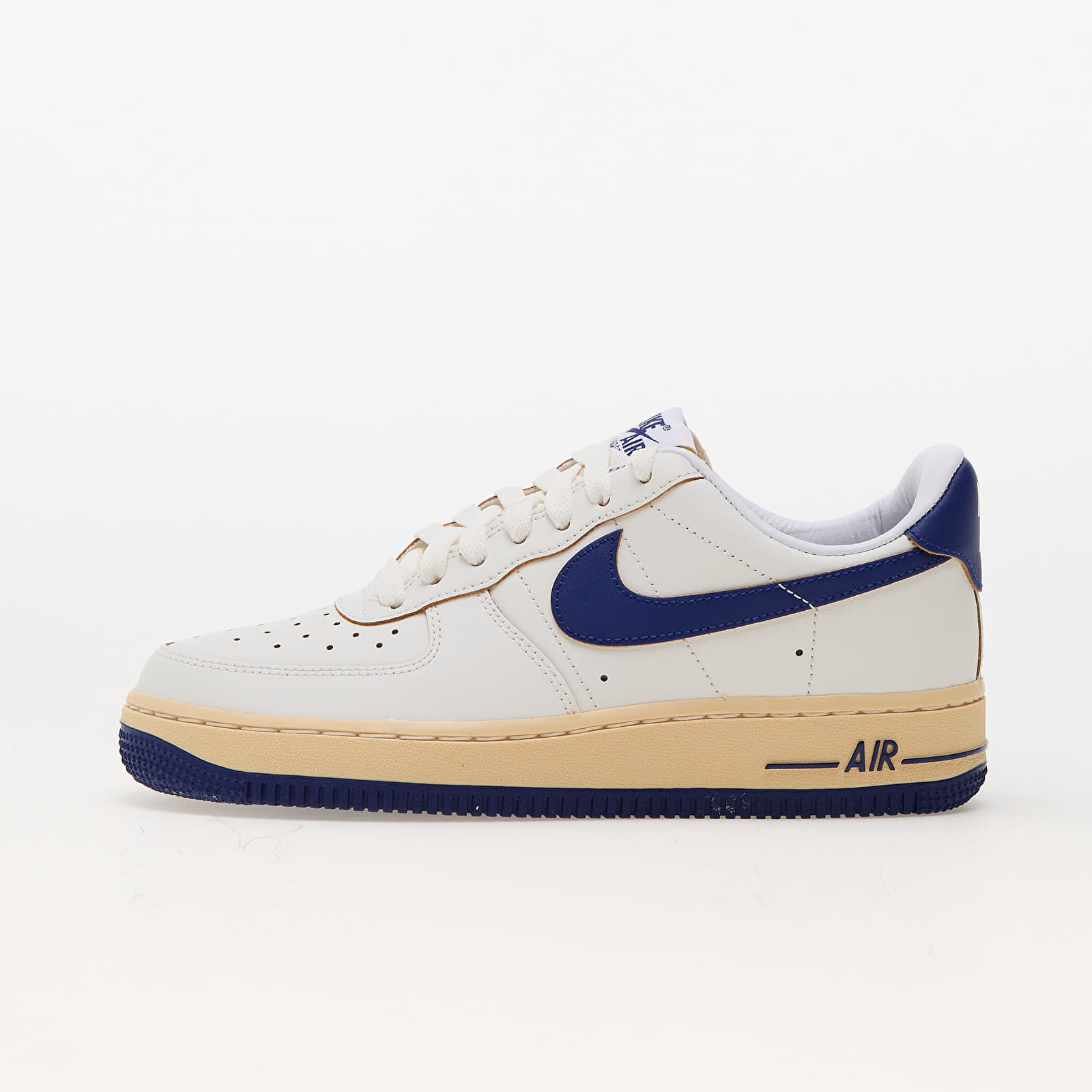 Дамски кецове и обувки Nike W Air Force 1 ’07 Sail/ Deep Royal Blue-Pale Vanilla