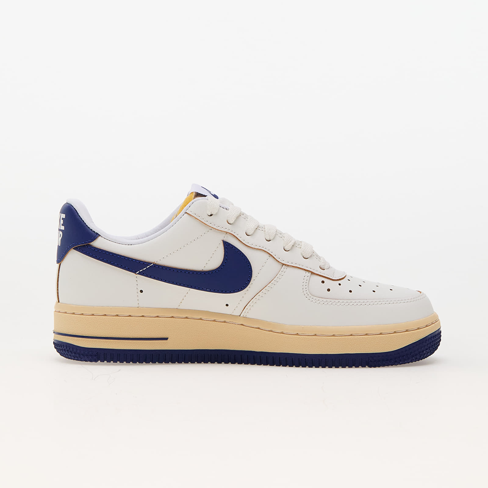 Dámske topánky a tenisky Nike W Air Force 1 '07 Sail/ Deep Royal Blue-Pale Vanilla