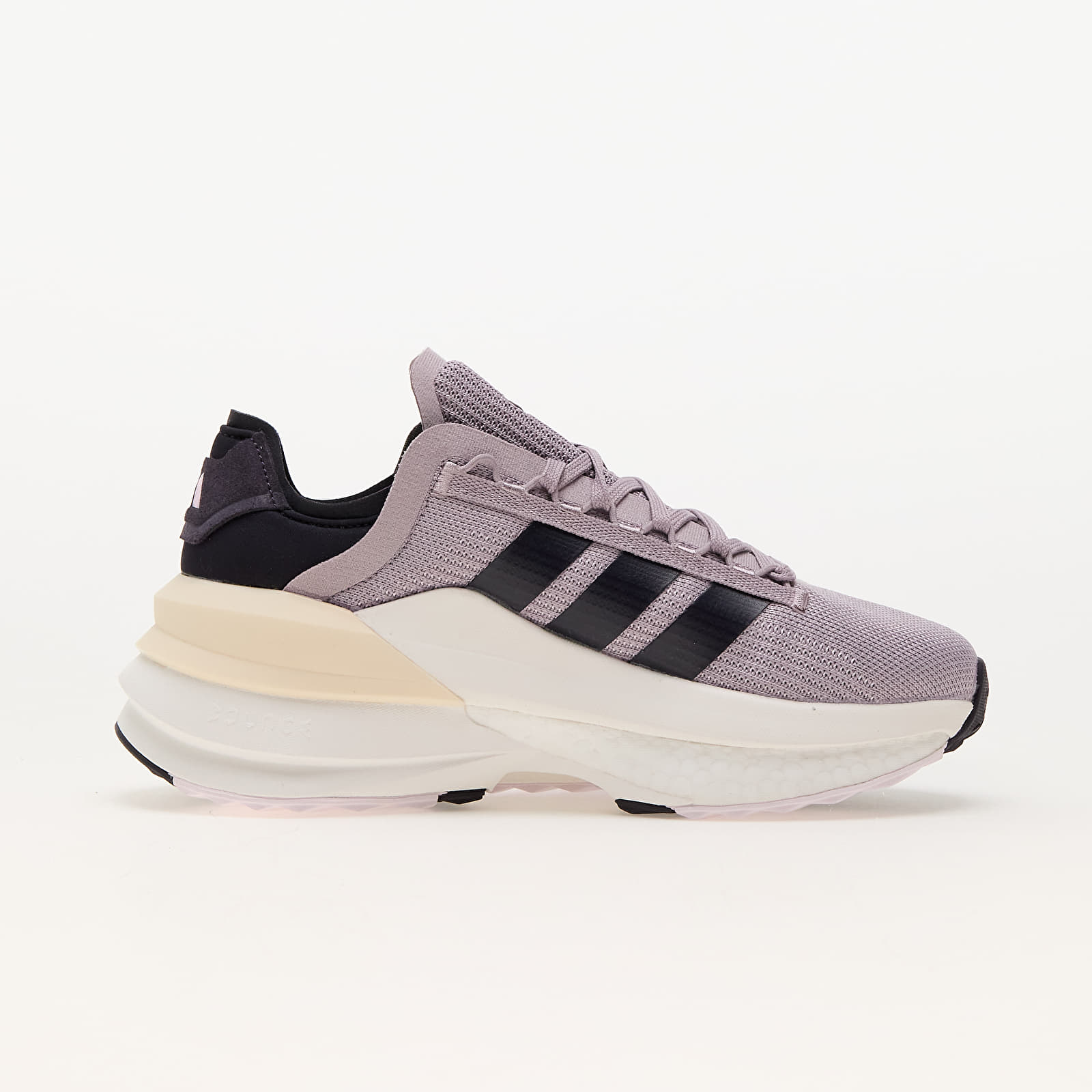 Γυναικεία παπούτσια adidas Avryn_X Preloveded Fi/ Aura Black/ Almond Pink