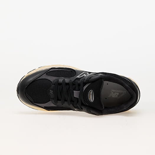 New Balance 2002R Black US 5.5