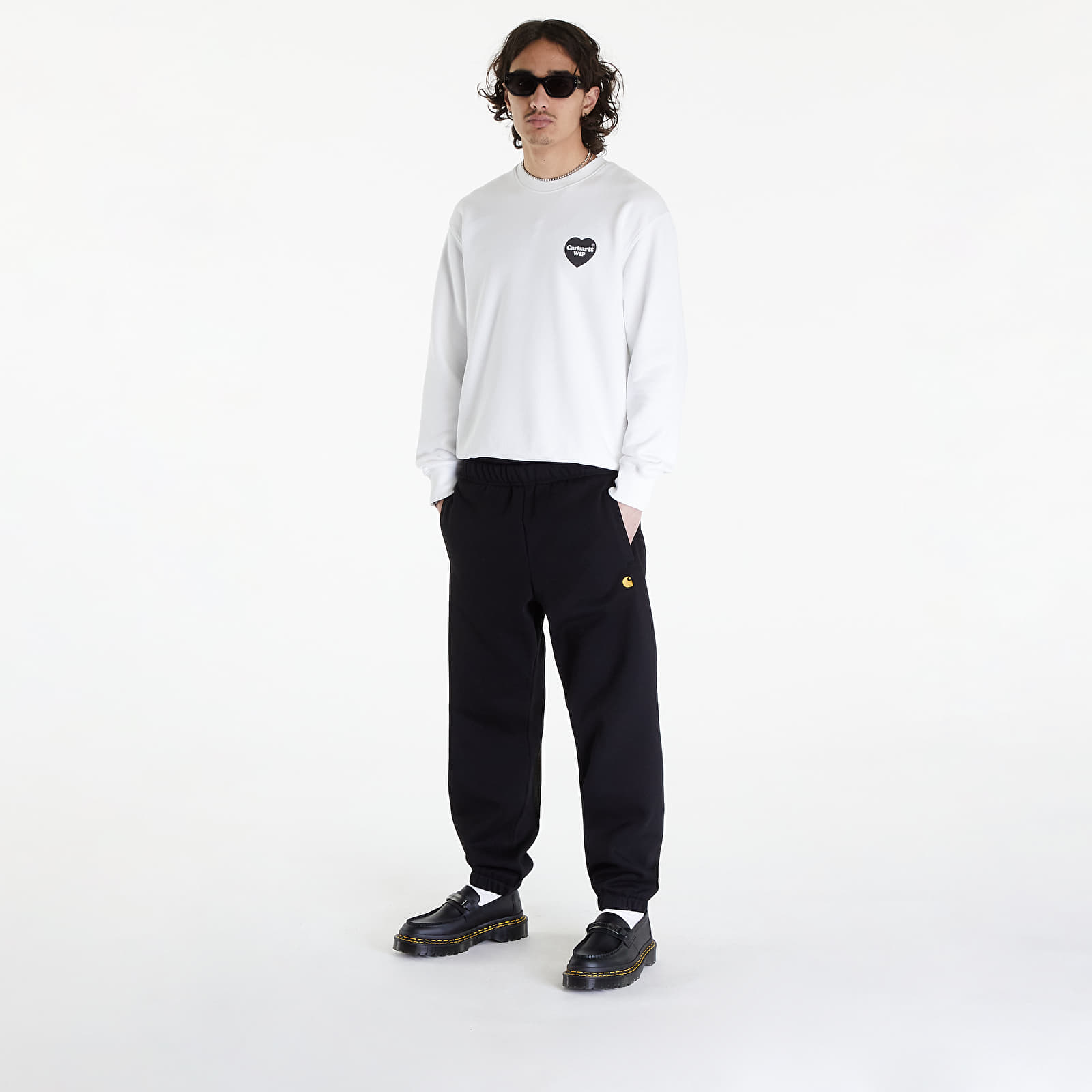 Hupparit ja collegepaidat Carhartt WIP Heart Bandana Sweatshirt UNISEX White/ Black Stone Washed