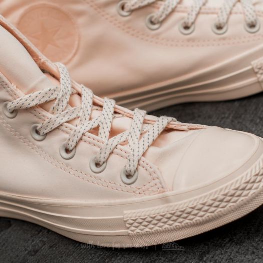 Converse orange quartz top