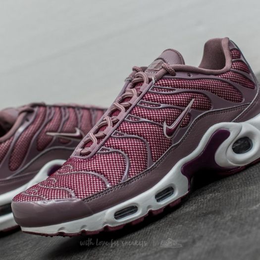 Chaussures et baskets femme Nike Wmns Air Max Plus Taupe Grey/ Bordeaux-Silt  Red | Footshop