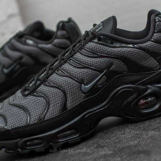 Women s shoes Nike Wmns Air Max Plus Black Dark Grey Black Footshop