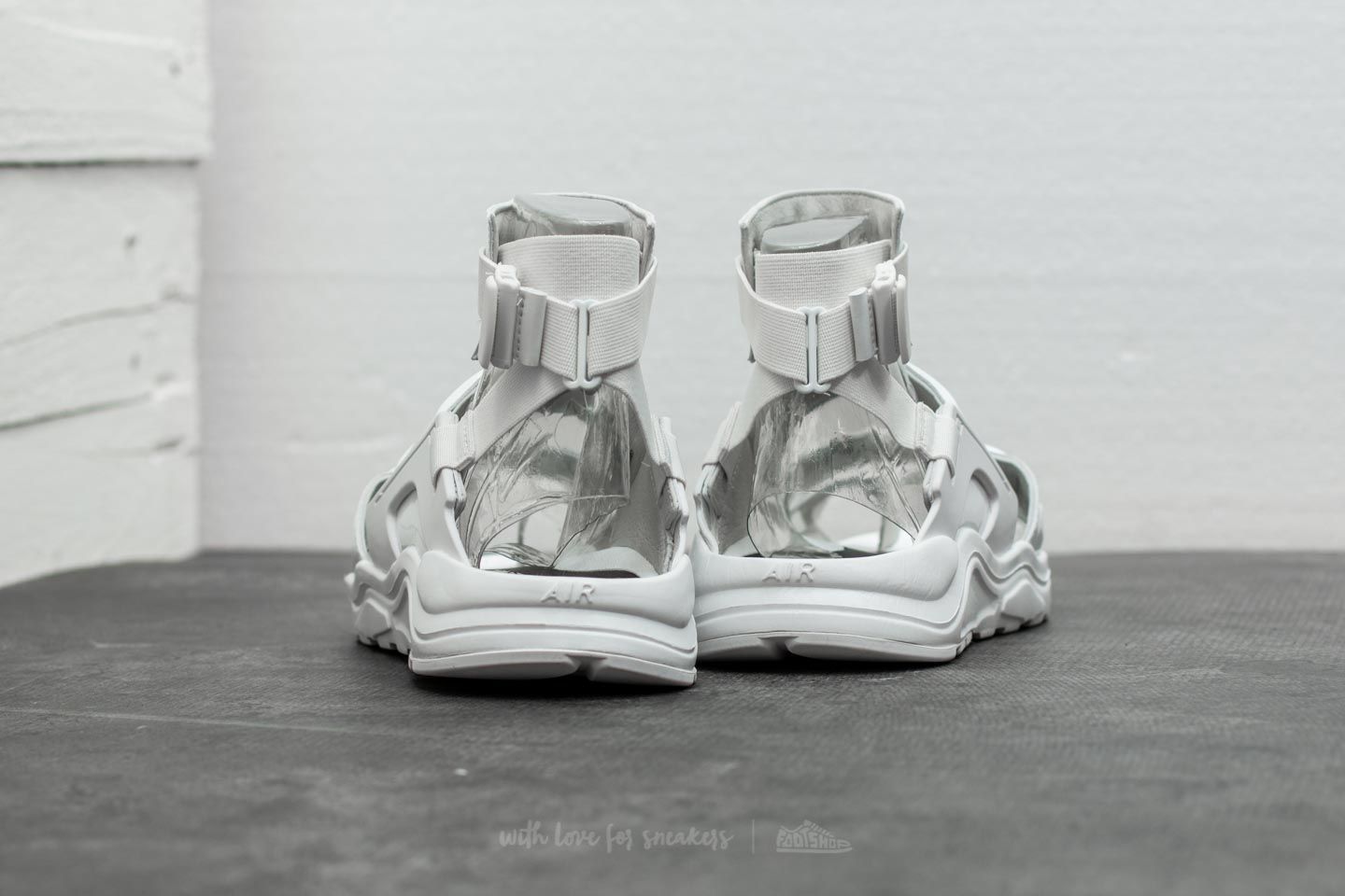 Nike wmns air deals huarache gladiator qs