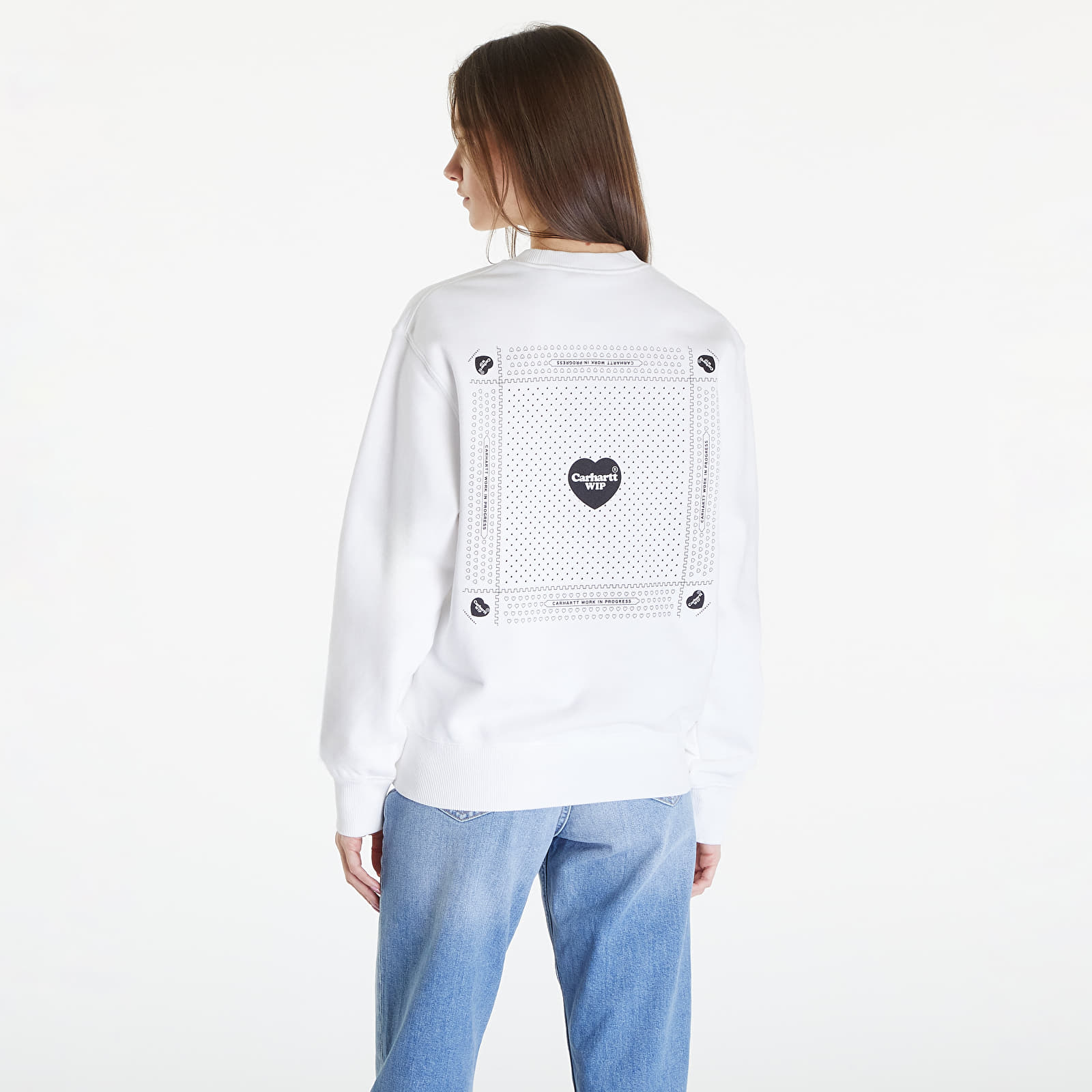 Hupparit ja collegepaidat Carhartt WIP Heart Bandana Sweatshirt UNISEX White/ Black Stone Washed