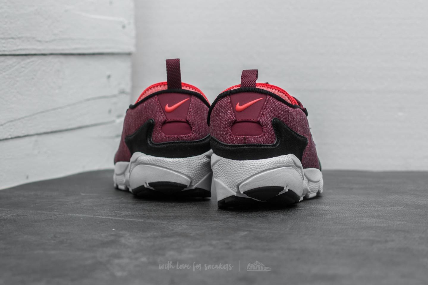 Miesten kengät Nike Air Footscape Natural Motion Dark Team Red/ Rush Red