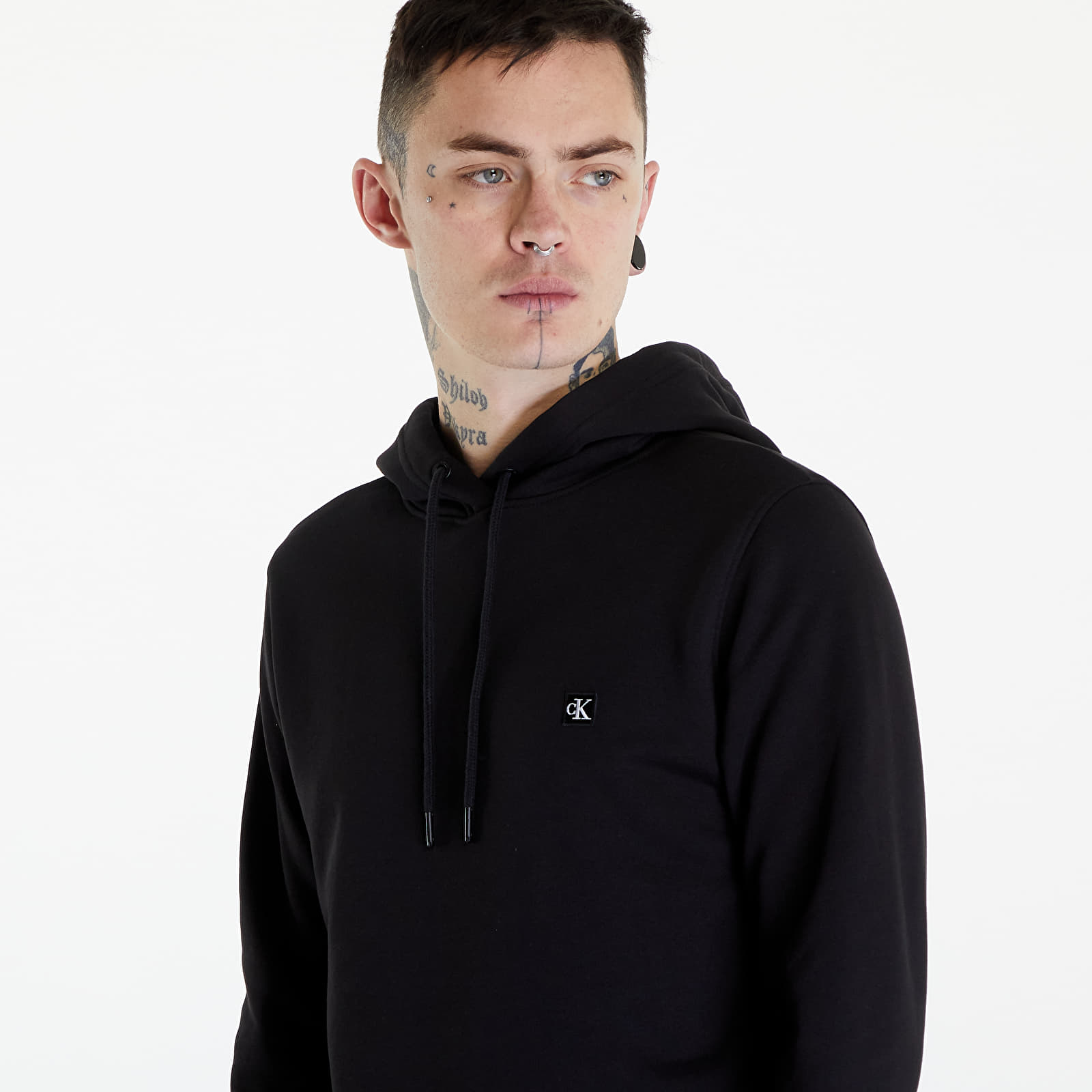 Hupparit ja collegepaidat Calvin Klein Jeans Ck Embro Badge Hoodie Black