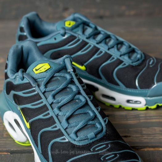 Manner Nike Air Max Plus Black Volt Iced Jade White Footshop