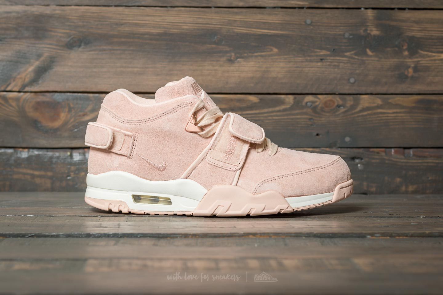 Nike air trainer qs (victor cruz) top