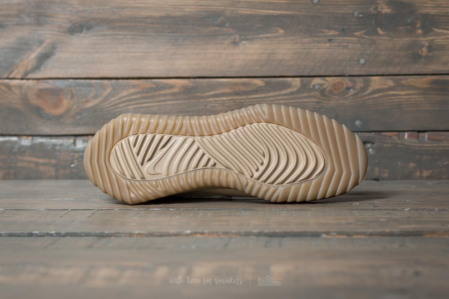 Men's shoes Nike Air Wild Golden Beige/ Khaki-Pale Grey
