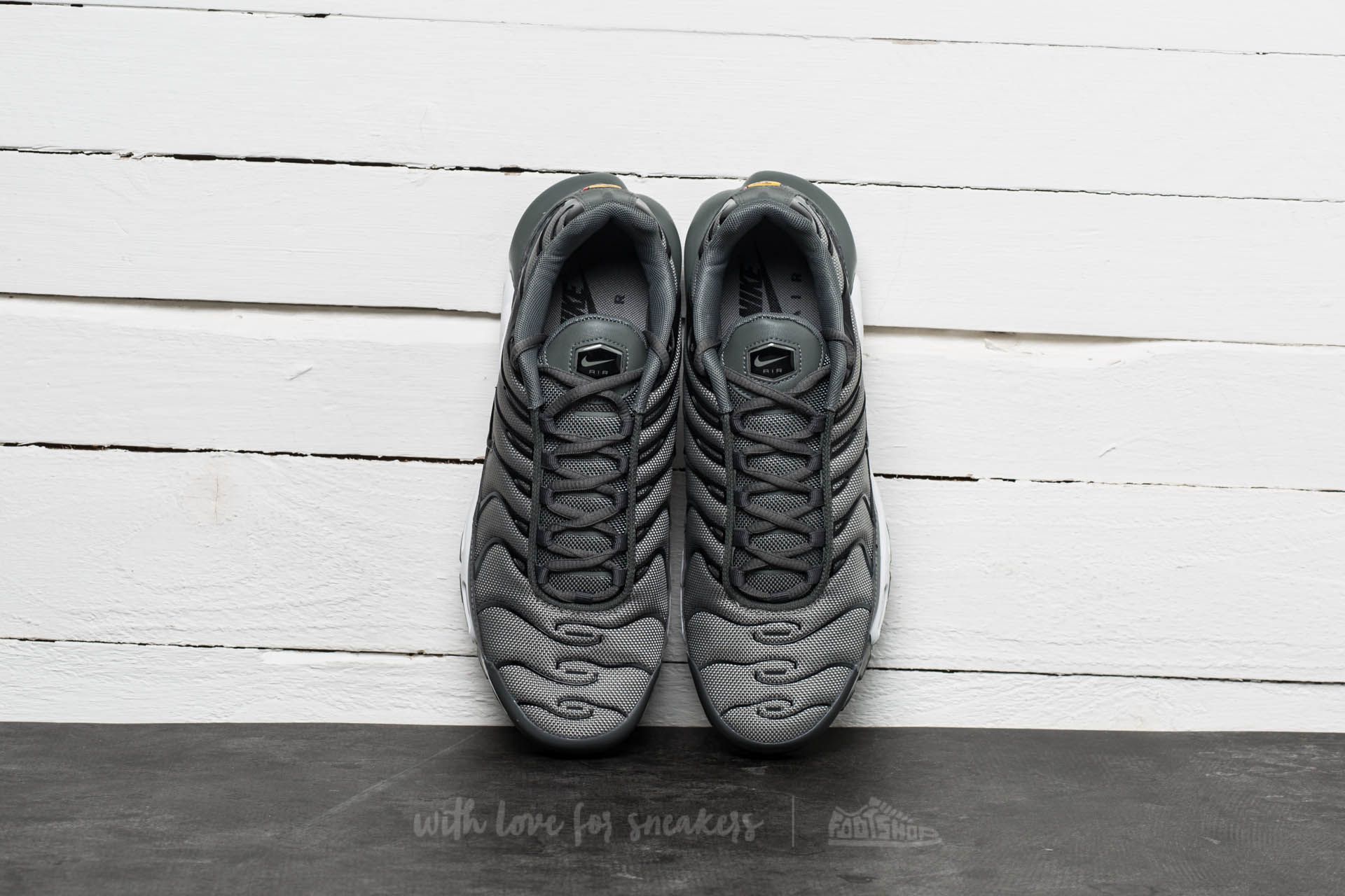 Nike air vapormax plus dark stucco online