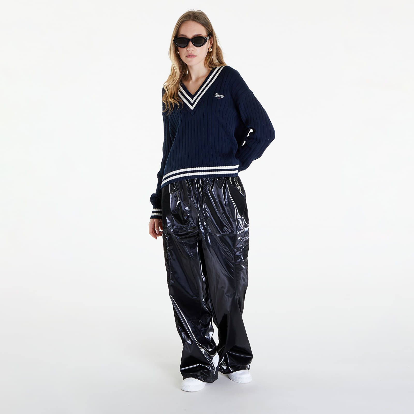 Svetry Tommy Jeans Script V Neck Ribbed Sweater Dark Night Navy