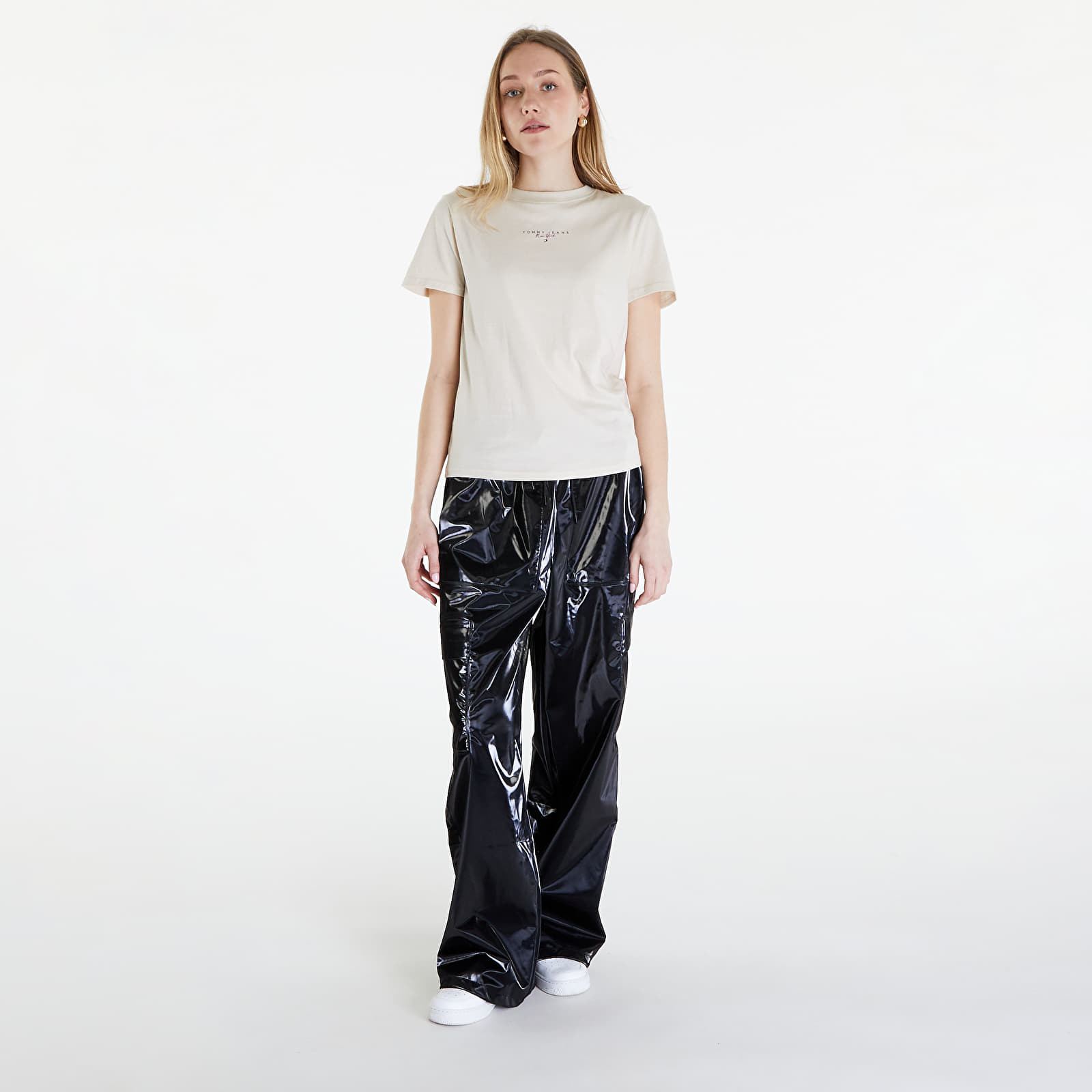   Μπλούζες Tommy Jeans Essential Logo Tee Newsprint