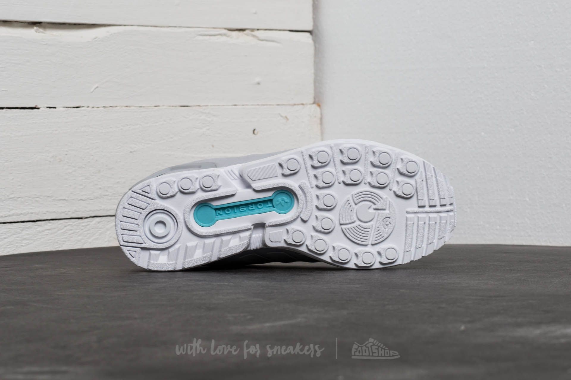 Women's shoes adidas ZX Flux W Grey Two/ Grey Two/ Ftw White