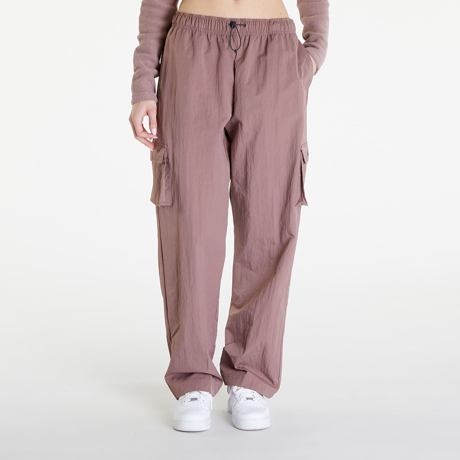 Džíny a kalhoty Nike Sportswear Essential Women's High-Rise Woven Cargo Pants Smokey Mauve/ Black