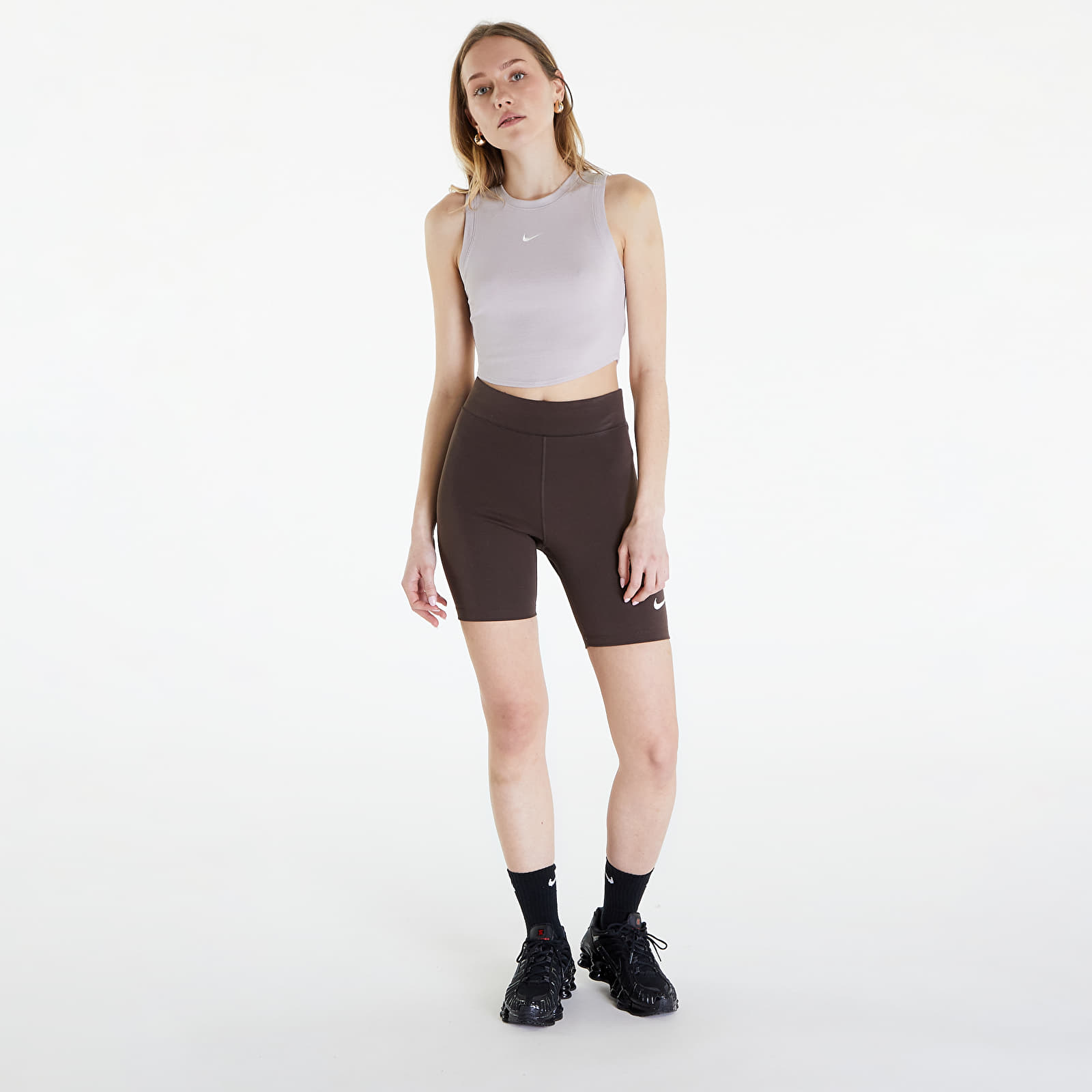 Shortsid Nike Sportswear Classics Women's High-Waisted 8" Biker Shorts Baroque Brown/ Sail