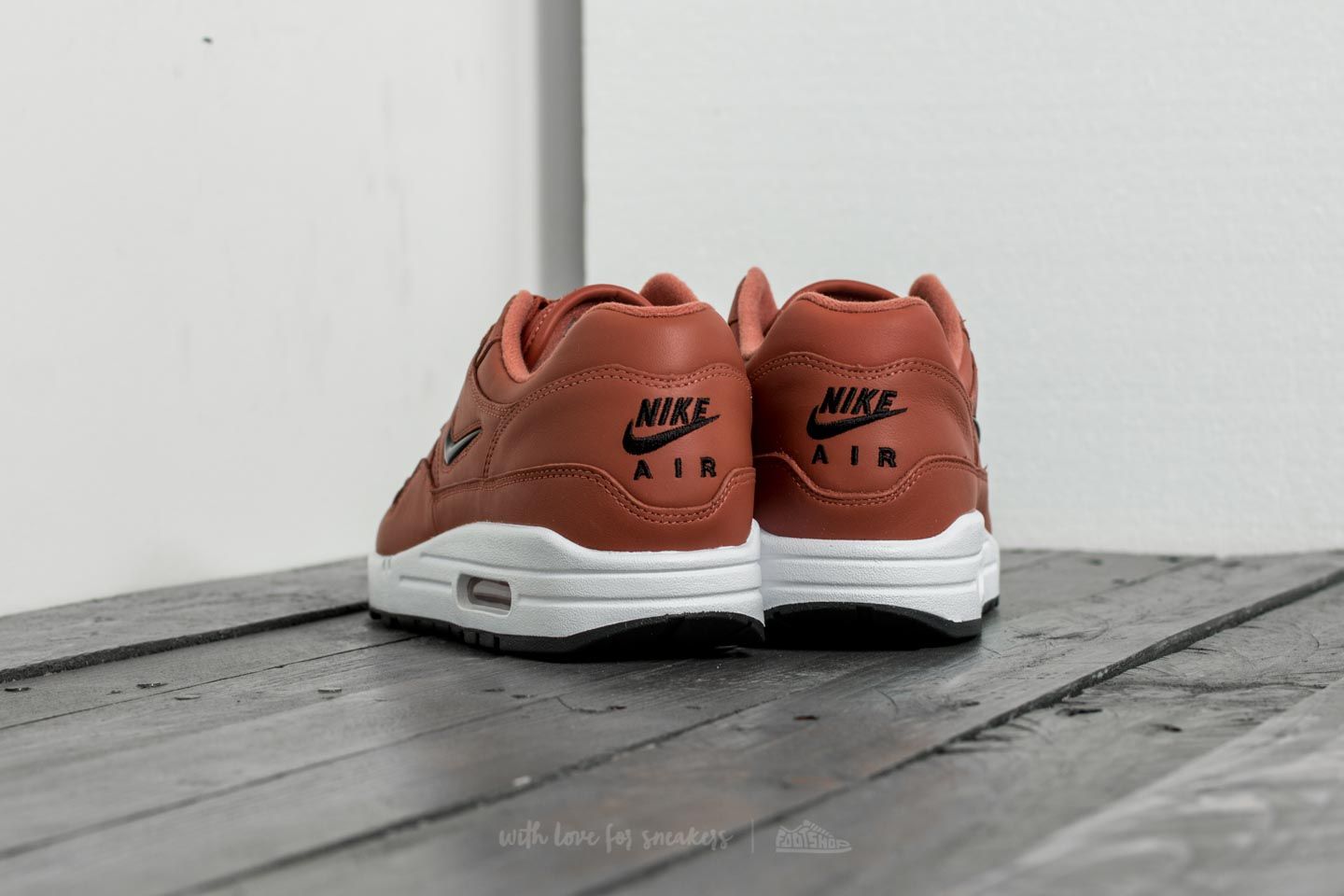 Men s shoes Nike Air Max 1 Premium SC Dusty Peach Black White Black Footshop