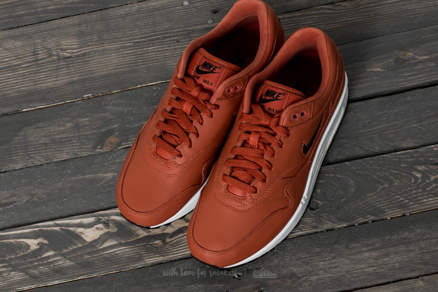 nike air max 1 dusty peach