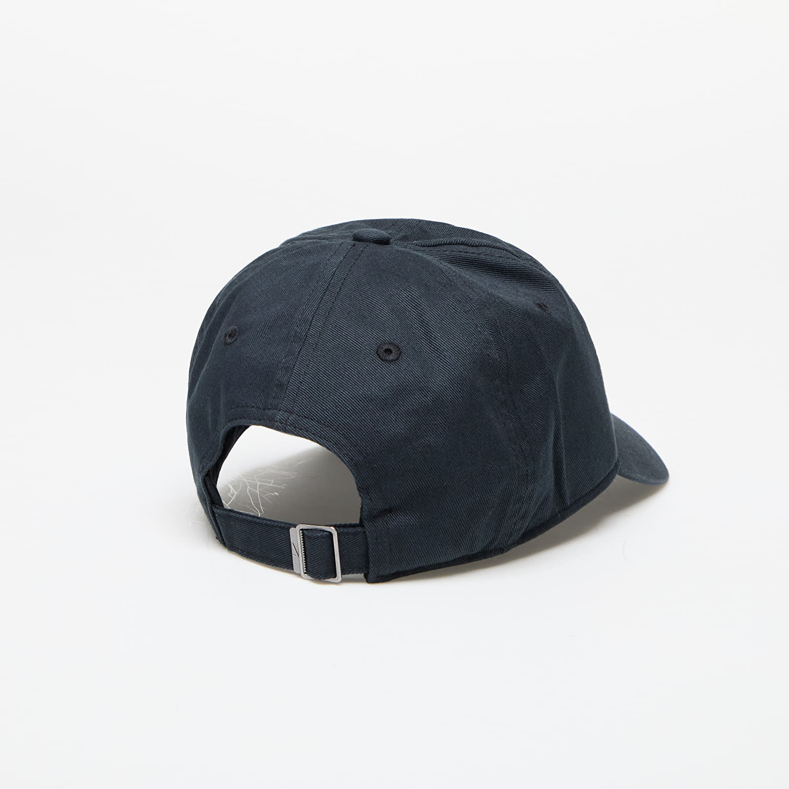 Sapkák Nike Club Unstructured Futura Wash Cap Black/ White
