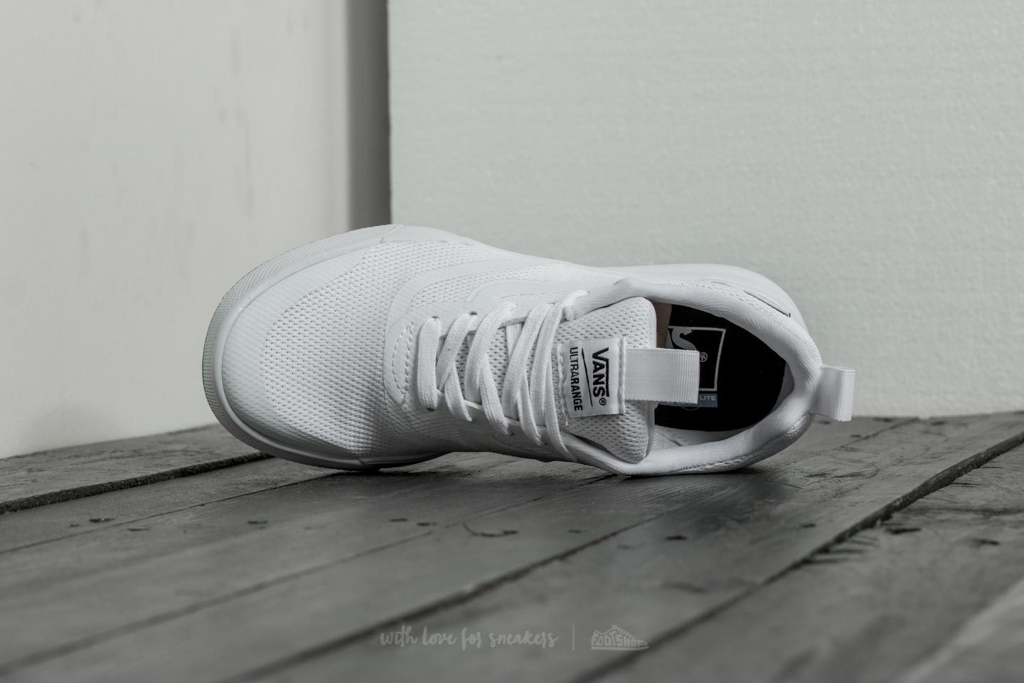 Дамски кецове и обувки Vans UltraRange Rapidweld True White