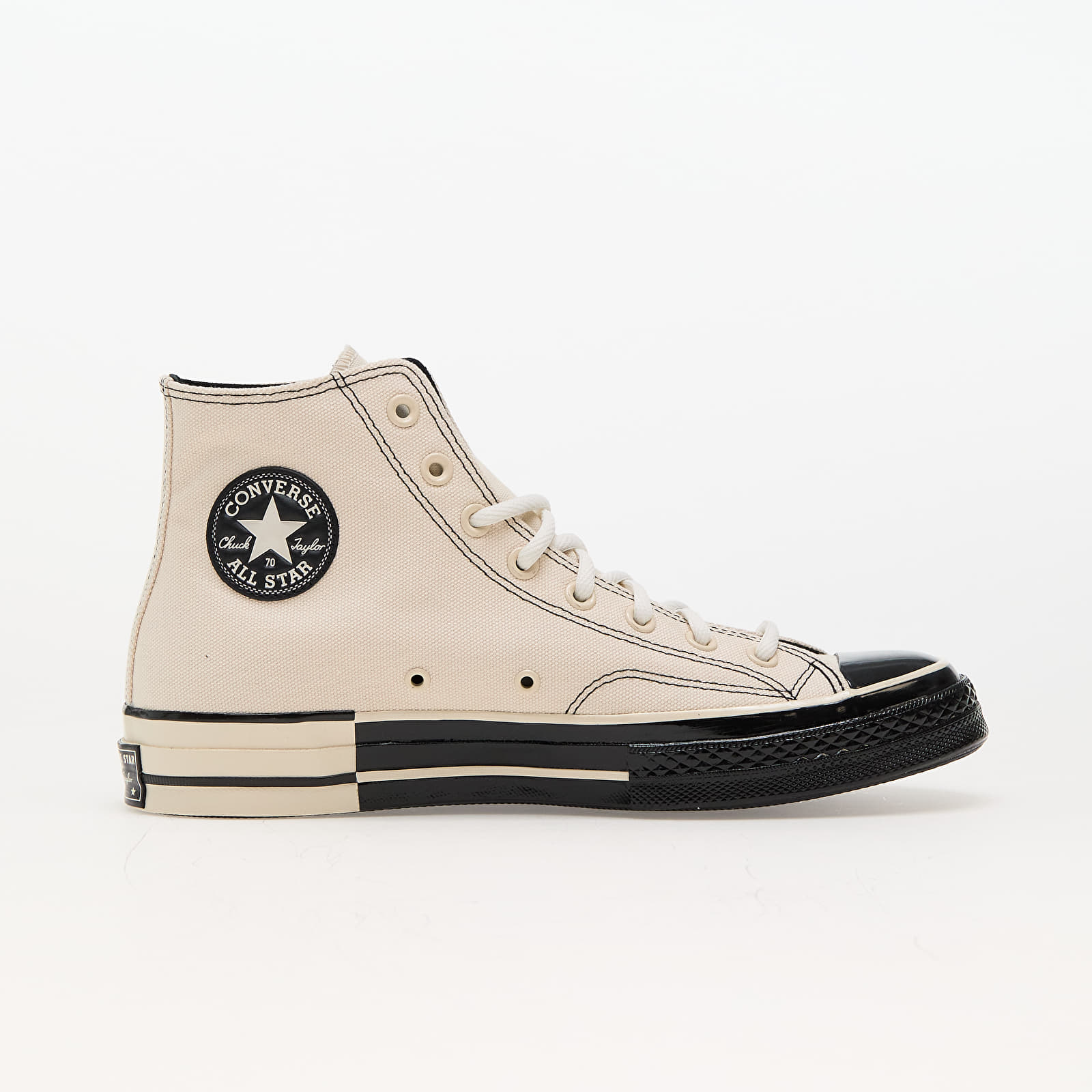 Black converse and white hot sale