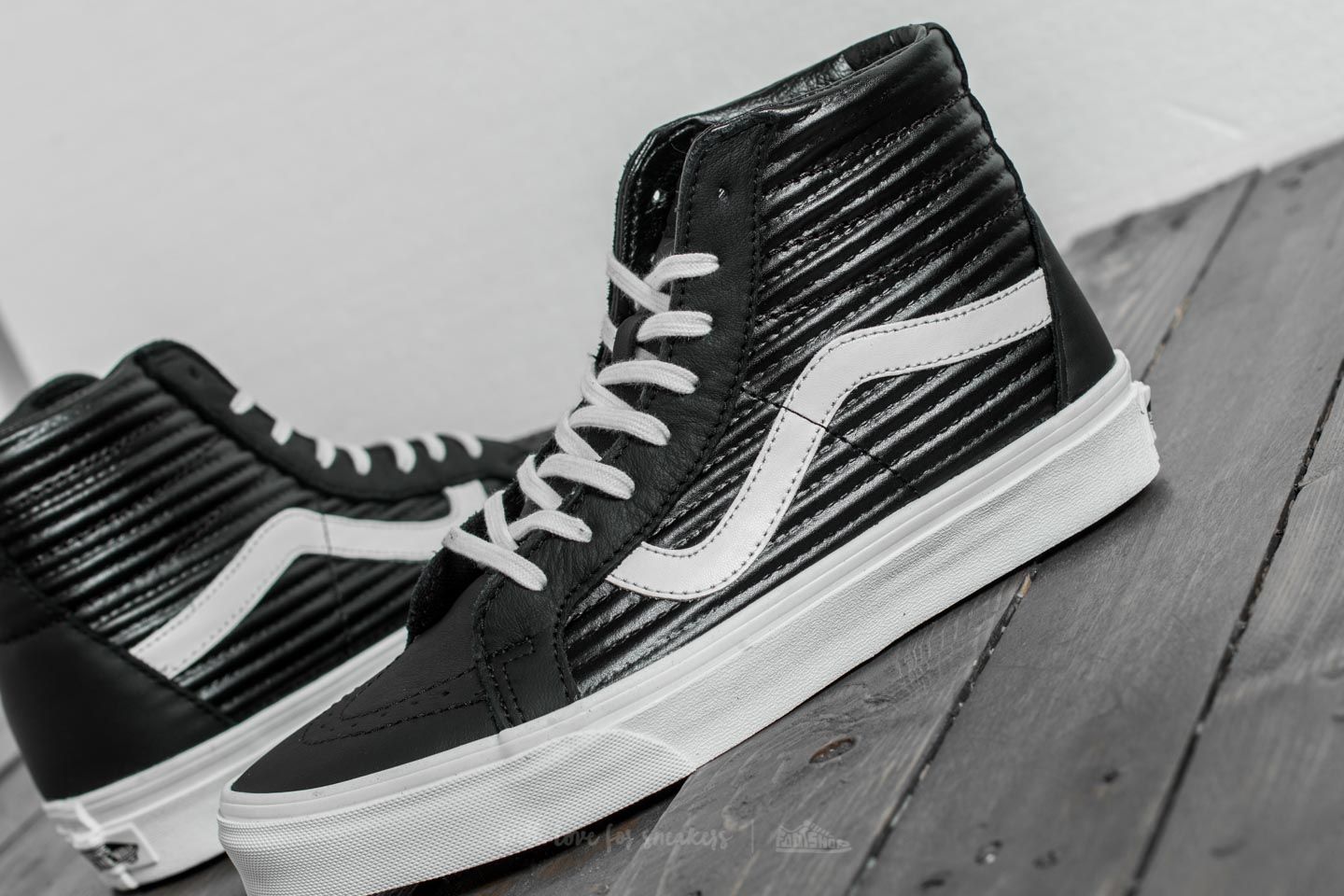 Moto 2025 leather vans