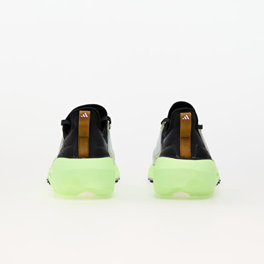 Ultra boost online carbon cloud white