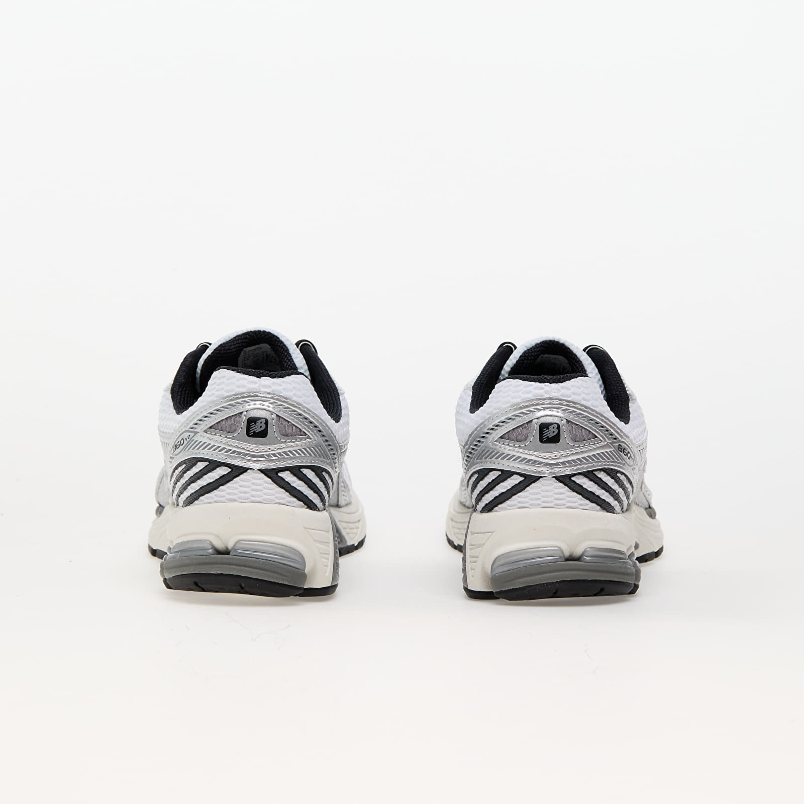 Chaussures et baskets homme New Balance 860 V2 Grey Footshop