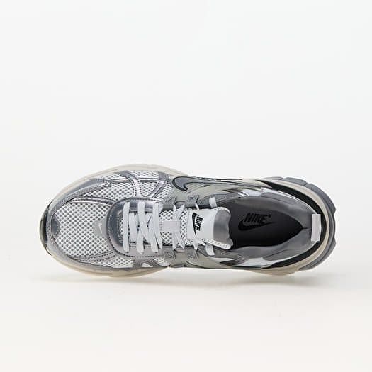 Women's shoes Nike W V2K Run Pure Platinum/ Mtlc Cool Grey