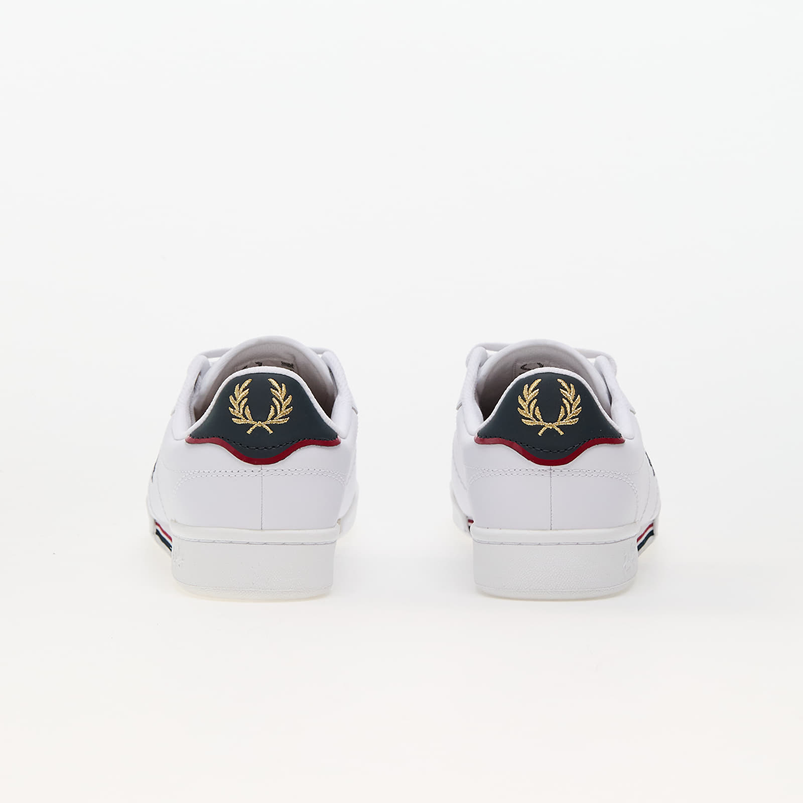 Herren Sneaker und Schuhe FRED PERRY B722 Leather White/ Navy