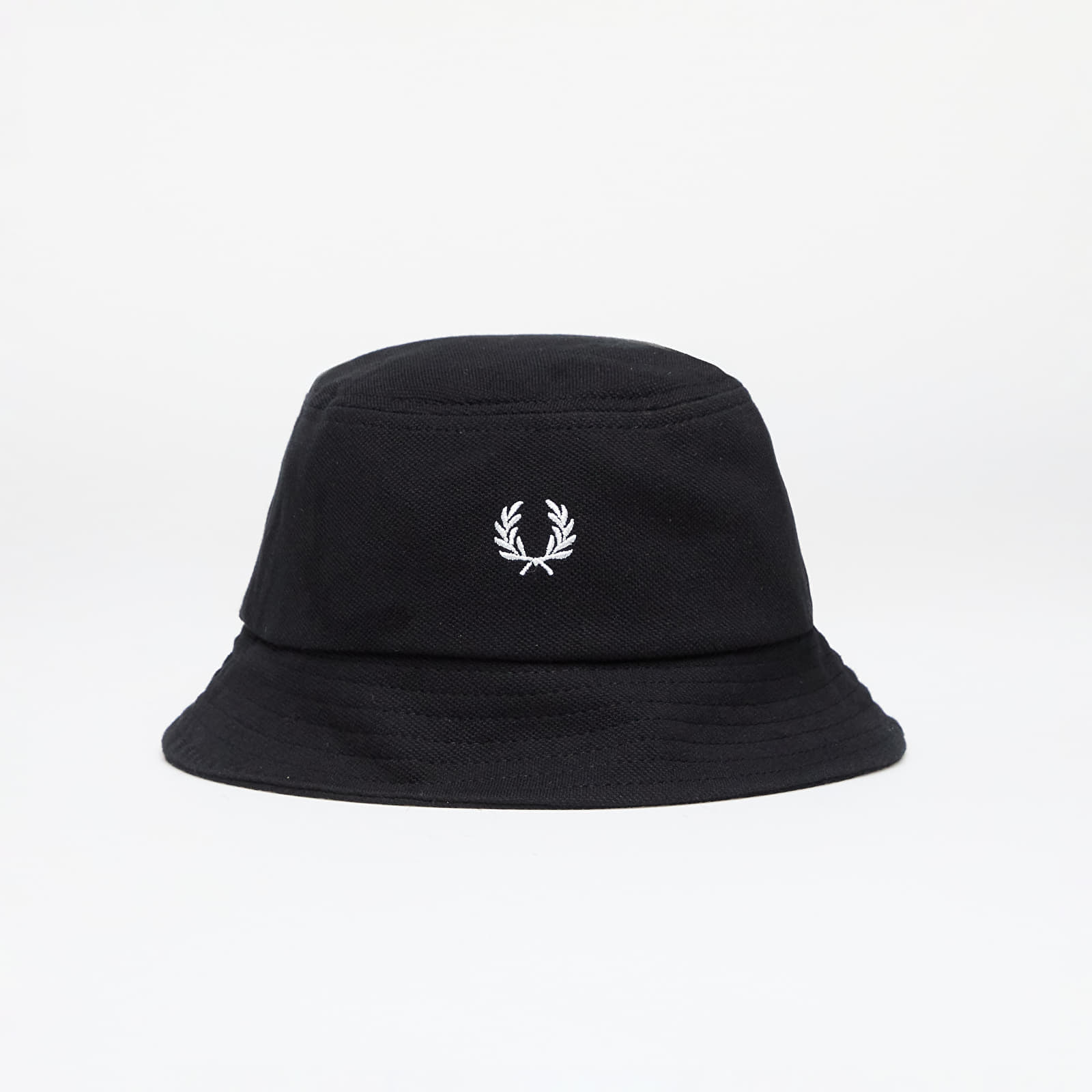 Бъкет шапки FRED PERRY Pique Bucket Hat Black/ Snowwhite