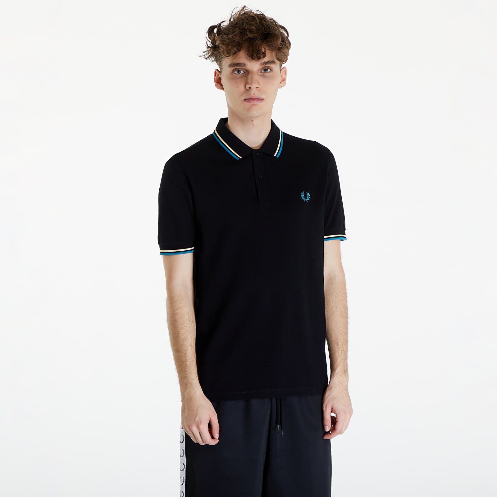 Koszulki FRED PERRY Twin Tipped Fred Perry Shirt Black/ Ice Cream/ Cyber Blue