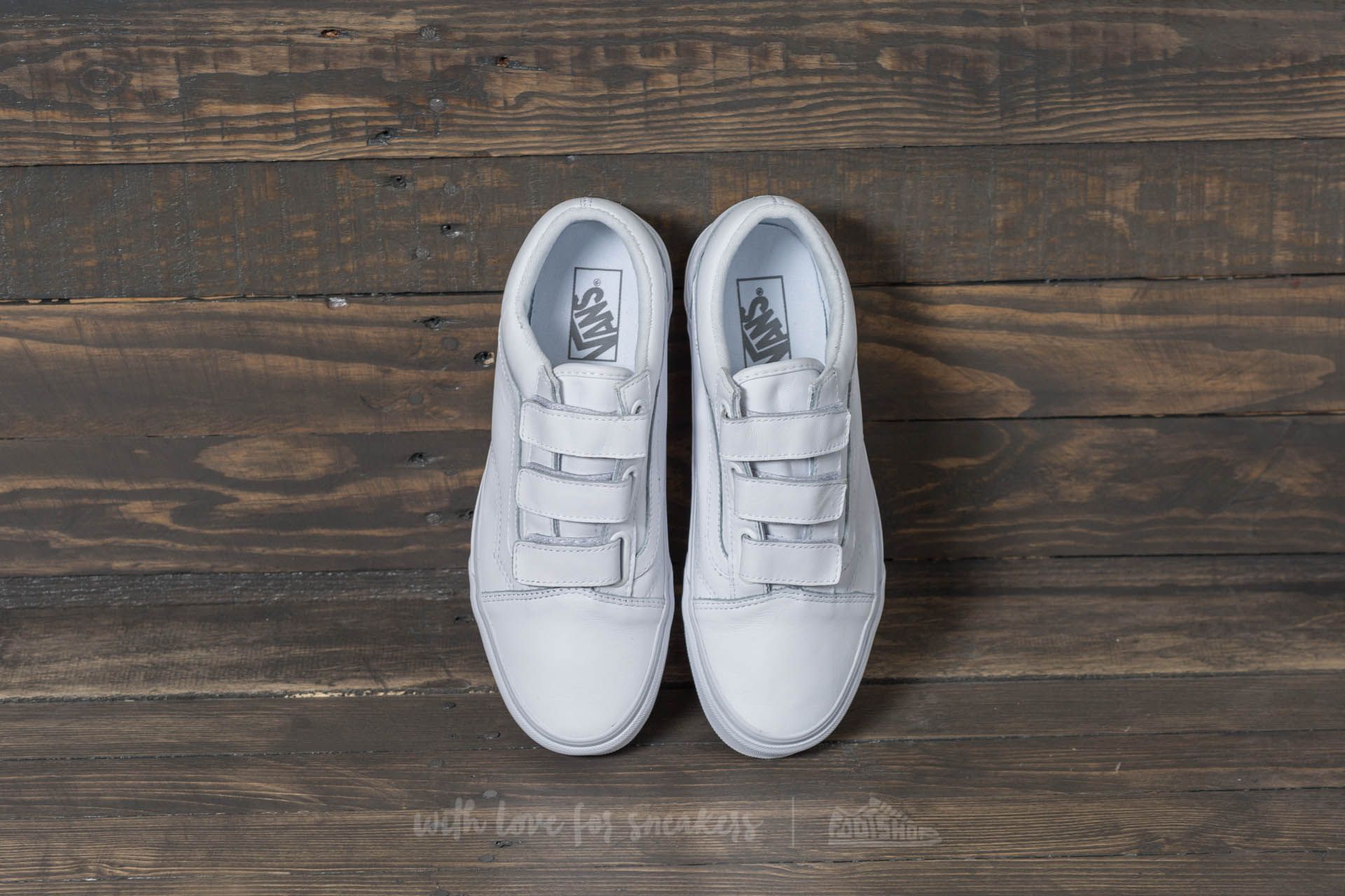 Men s shoes Vans Old Skool V Mono Leather True White Footshop