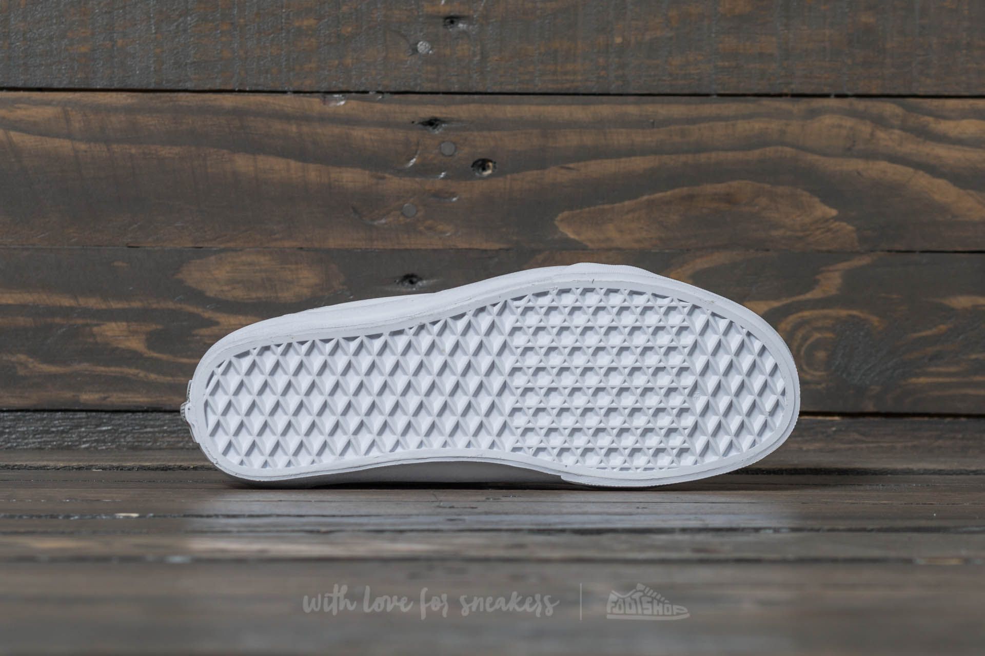 Men s shoes Vans Old Skool V Mono Leather True White Footshop
