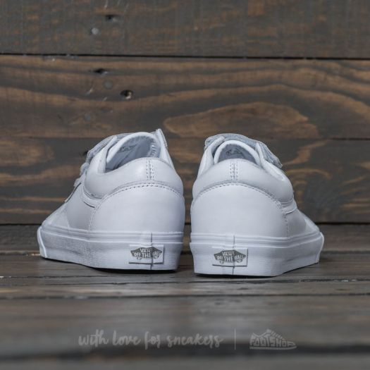 Men s shoes Vans Old Skool V Mono Leather True White Footshop