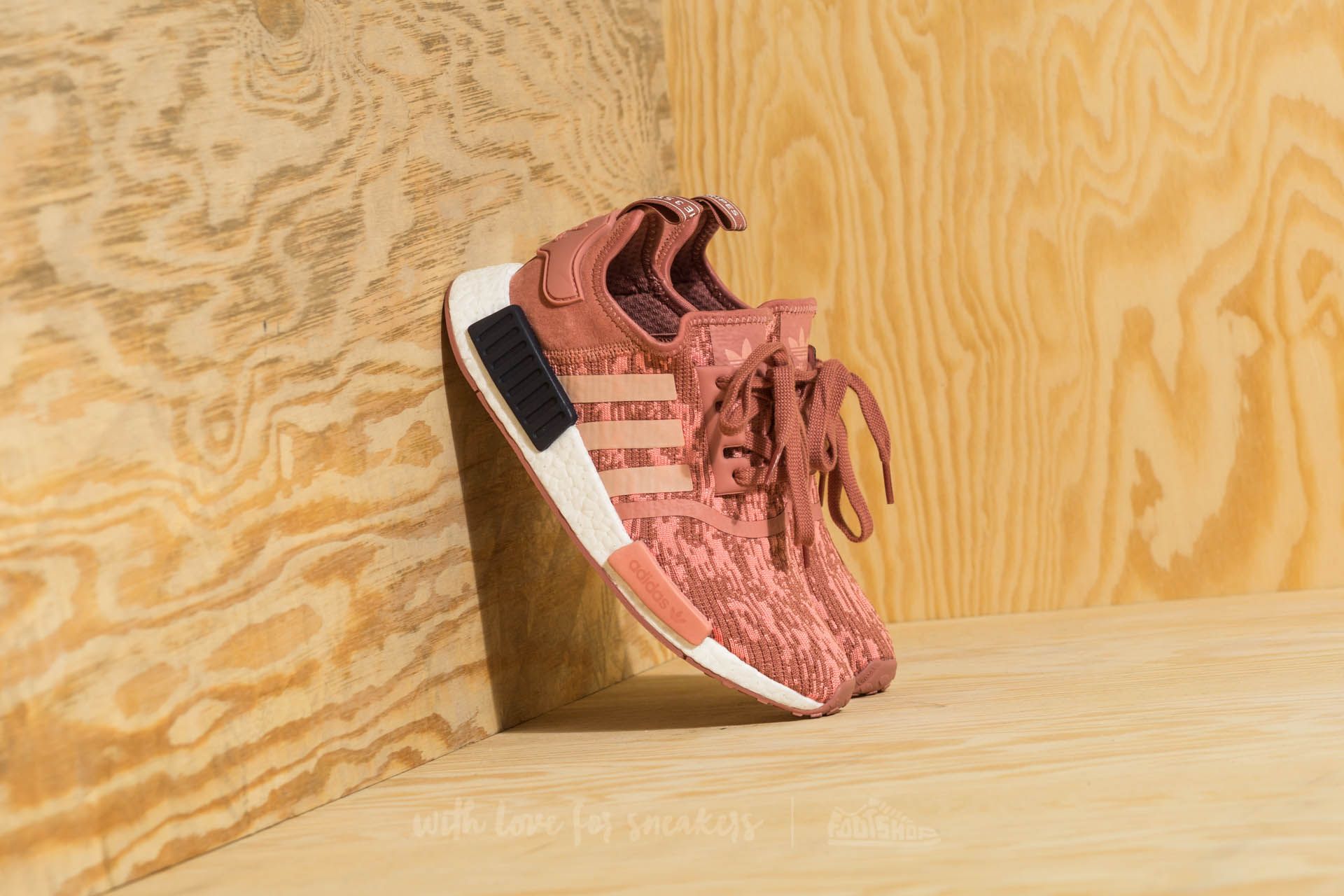 Damesko adidas NMD_R1 Raw Pink/ Trace Pink/ Legend Ink