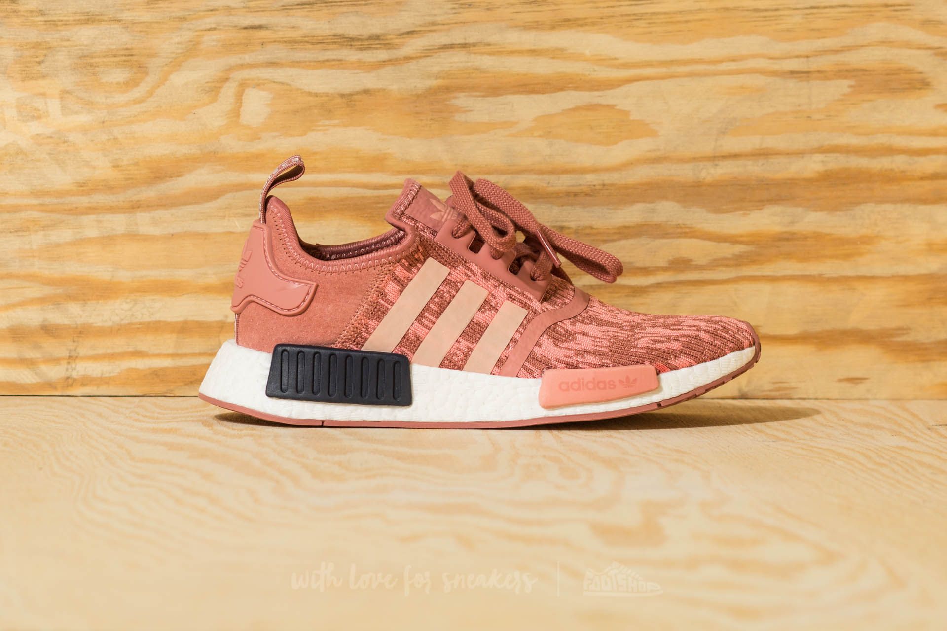 Damesko adidas NMD_R1 Raw Pink/ Trace Pink/ Legend Ink