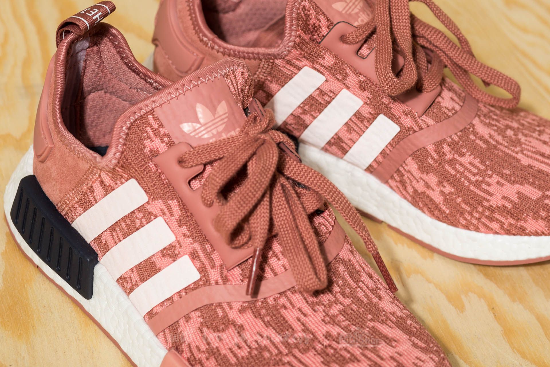 Damesko adidas NMD_R1 Raw Pink/ Trace Pink/ Legend Ink