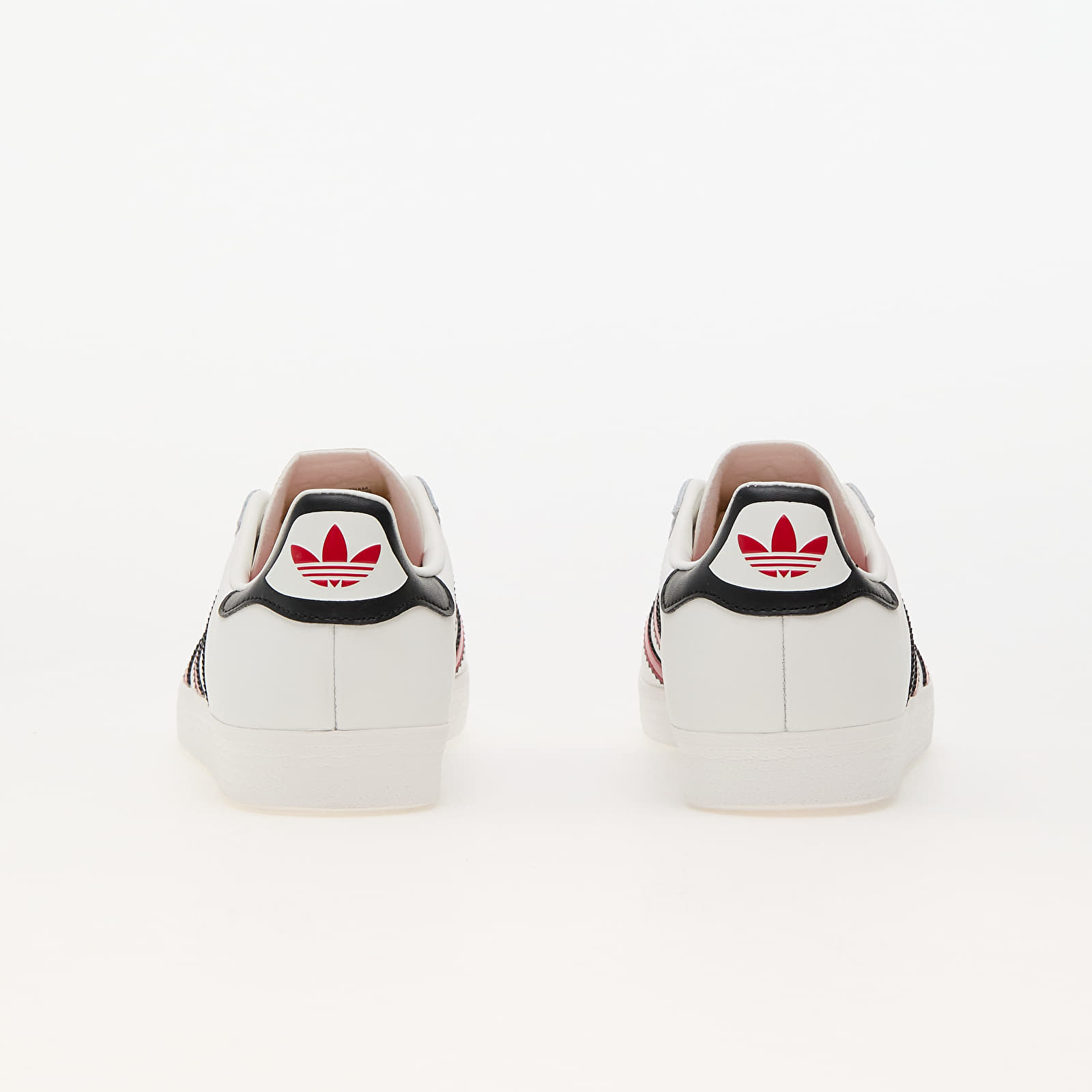 Meeste kingad adidas Gazelle Core White/ Better Scarlet/ Core Black